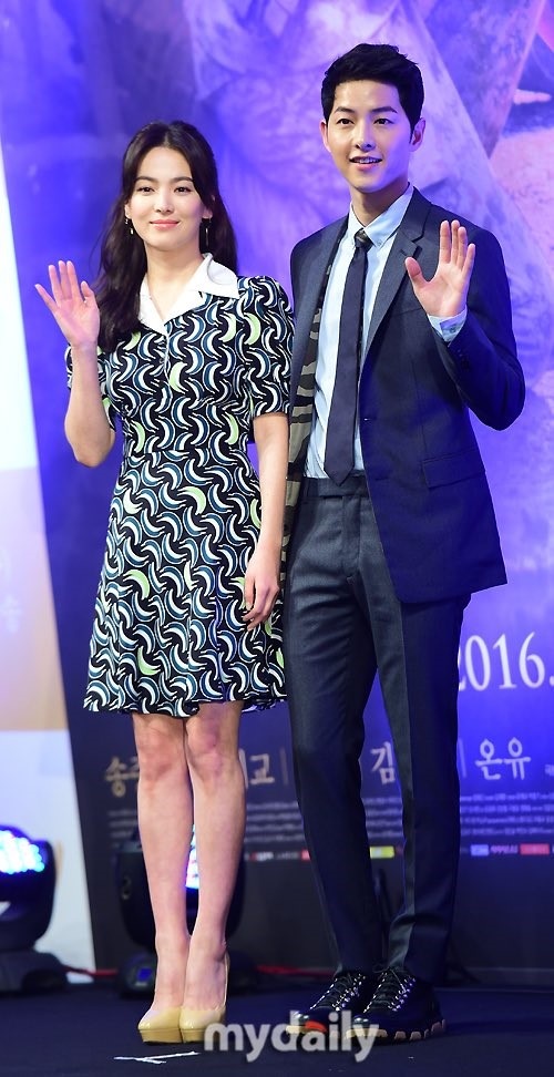 Bí quyết mix đồ của Song Hye Kyo ảnh 1 Bi quyet mix do cua Song Hye Kyo anh 1