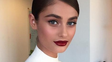 7 y tuong trang diem giup ban luon quyen ru hinh anh