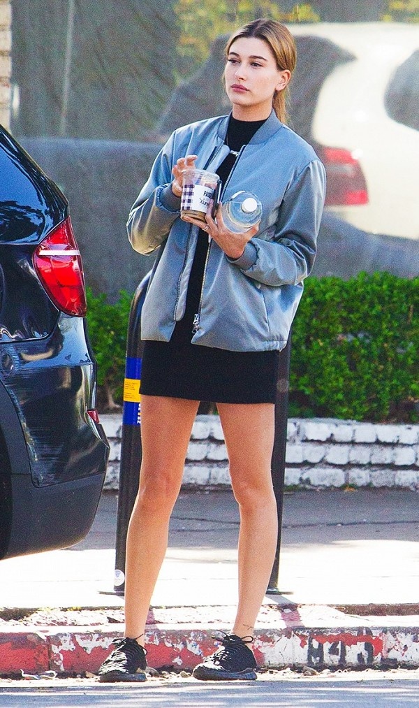 Xu huong ao khoac mua thu anh 17