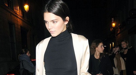 Cac ngoi sao chung minh thoi cua ao khoac ngan da het hinh anh