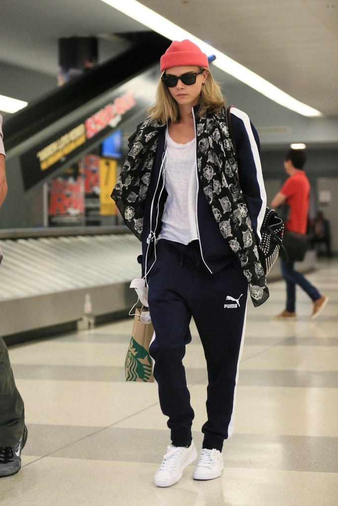 Thoi trang san bay nang dong voi quan joggers anh 13