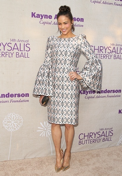 Diện xu hướng tay chuông mùa thu ảnh 8 Dien xu huong tay chuong mua thu anh 8