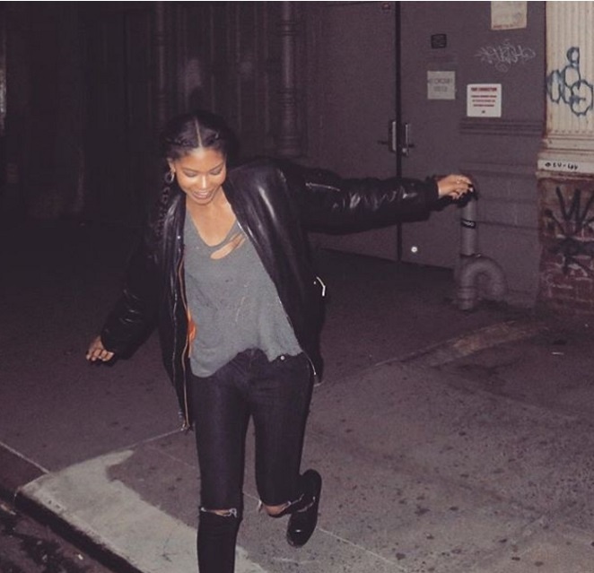 Sao ngoại diện áo thun rách ảnh 11 Sao ngoai dien ao thun rach anh 11