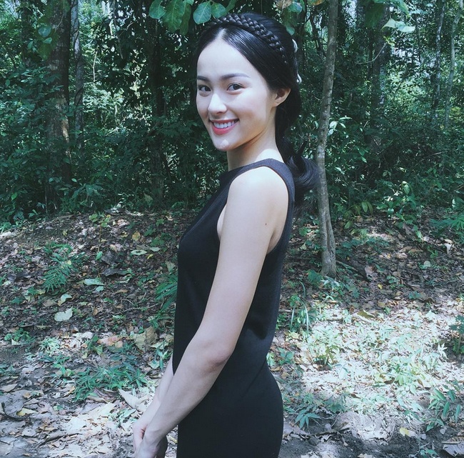 Hạ Vi ảnh 2 Ha Vi anh 2