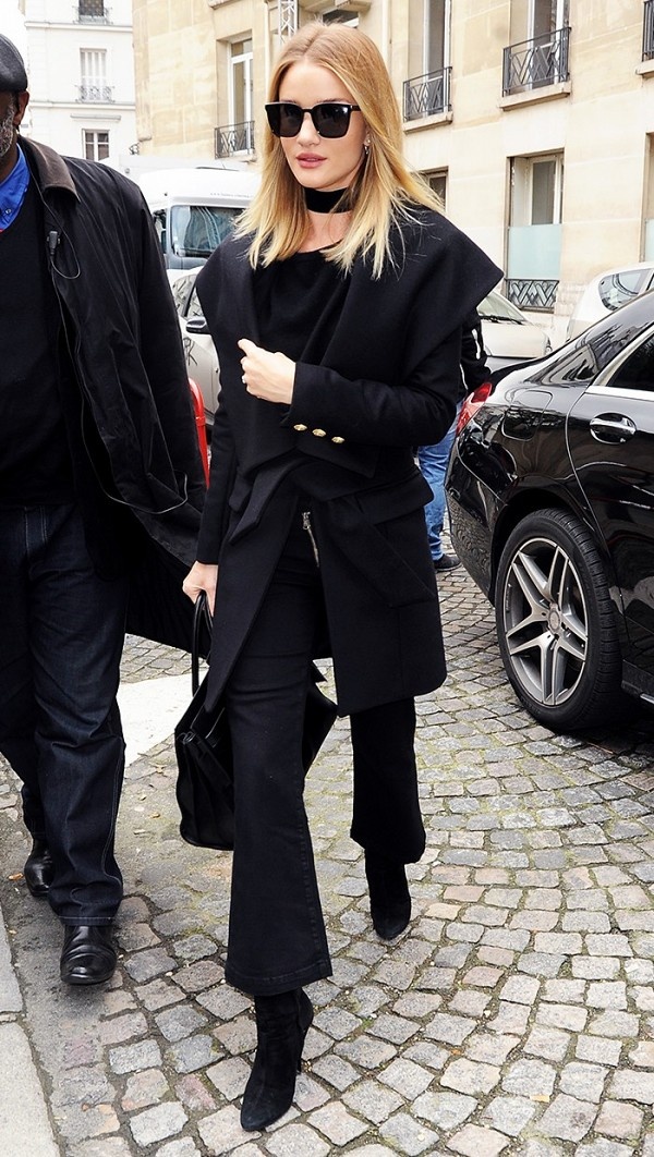 Sao ngoai dien ao co choker anh 8