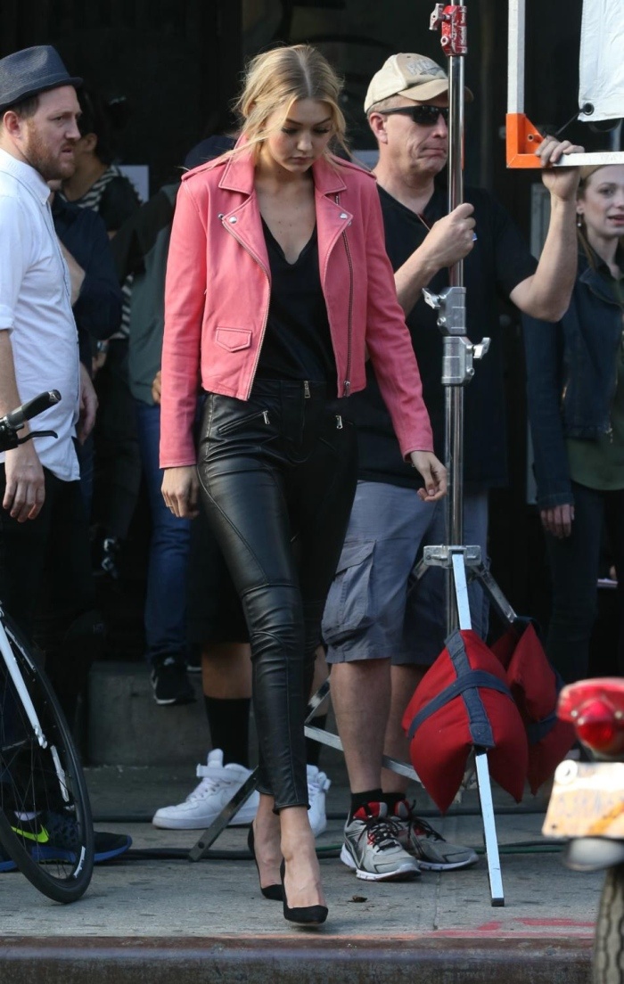 Bo suu tap ao khoac da cua Gigi Hadid anh 9