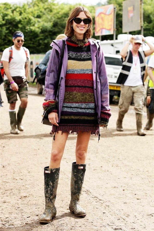 Sao ngoai dien ao len ke soc anh 2