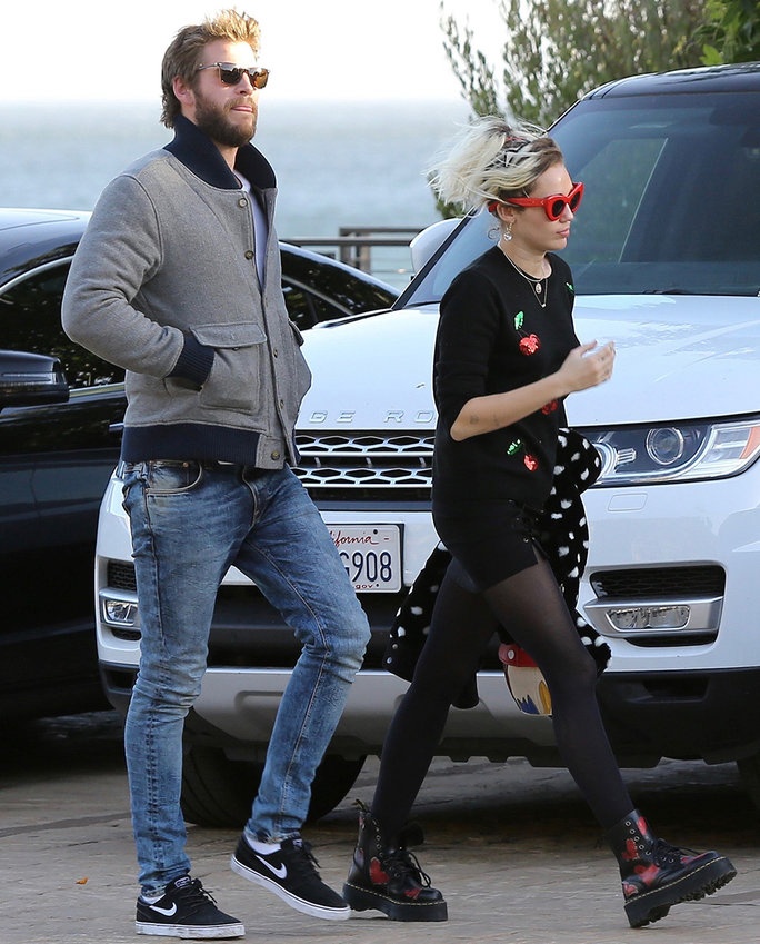 Sao ngoai dien chan vay mini anh 10