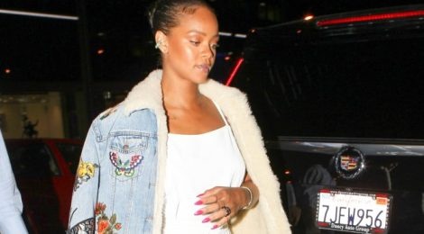 Sao ngoai lam moi thoi trang denim voi sticker hinh anh