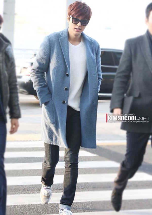 Lee Min Ho mac trench coat anh 1