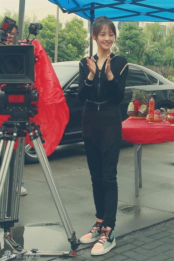 Sao Hoa ngu dien giay the thao anh 10