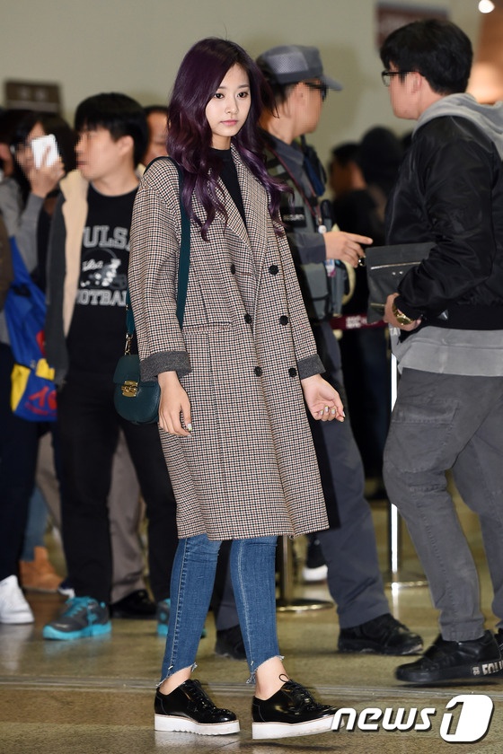 Sao Han mac ao khoac ke caro anh 3