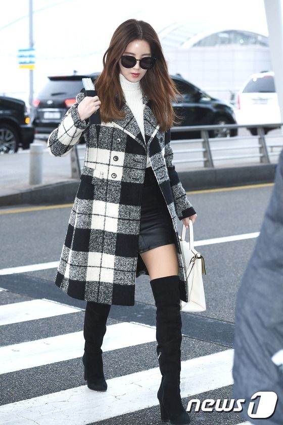 Sao Han mac ao khoac ke caro anh 5