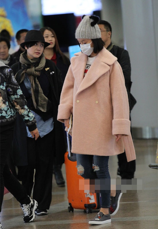 Sao Hoa ngu mac quan jean rach anh 10