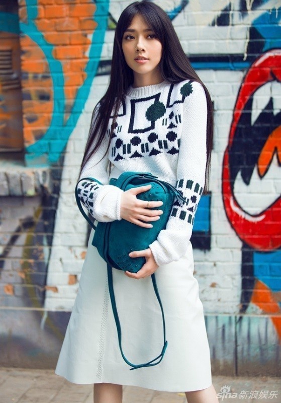 Sao Hoa ngu dien chan vay anh 10