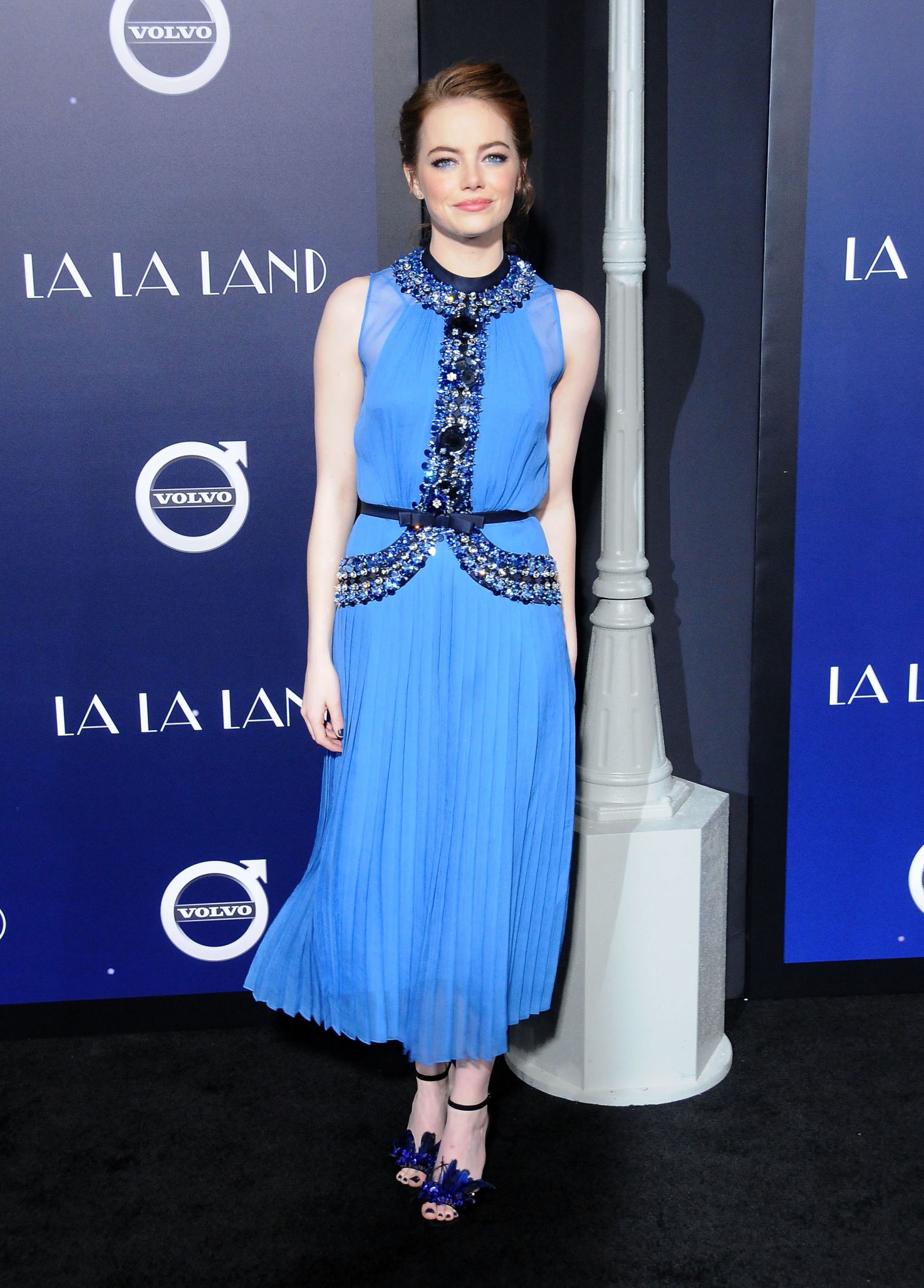 Thoi trang tham do cua Emma Stone anh 7