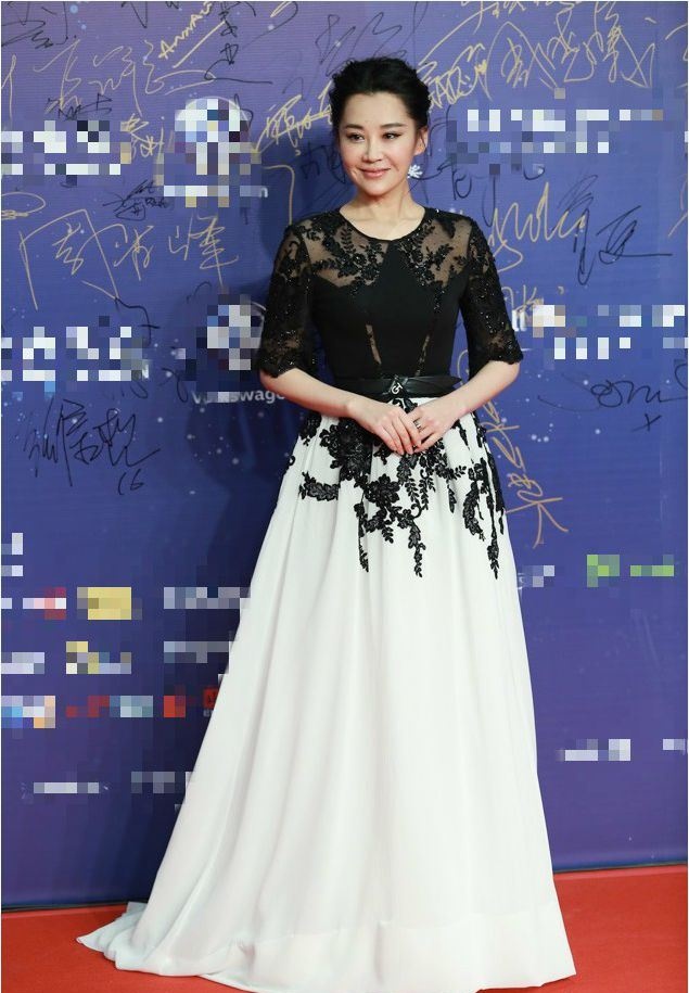 Sao Hoa ngu dien vay den trang anh 9