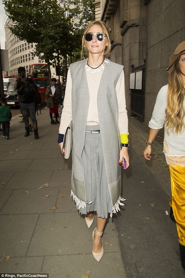 Olivia Palermo dien vay xep ly anh 7