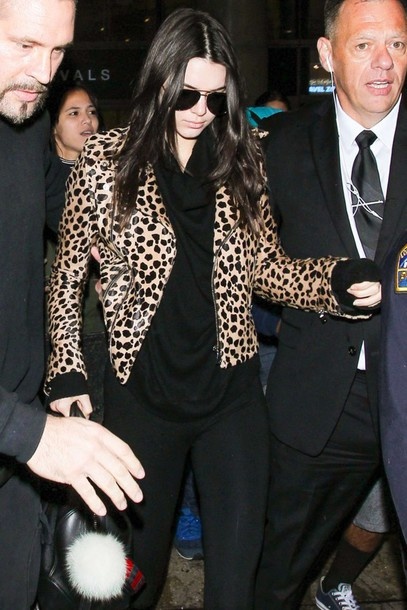 Kendall Jenner diện họa tiết da báo ảnh 7 Kendall Jenner dien hoa tiet da bao anh 7