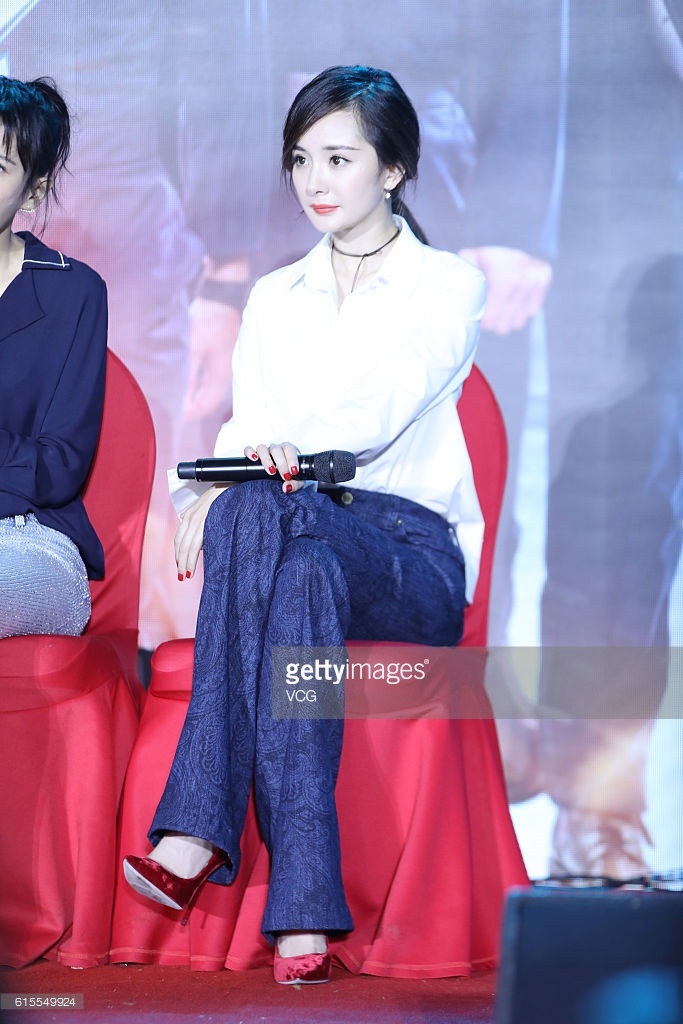 Duong Mich dien ao so mi anh 11