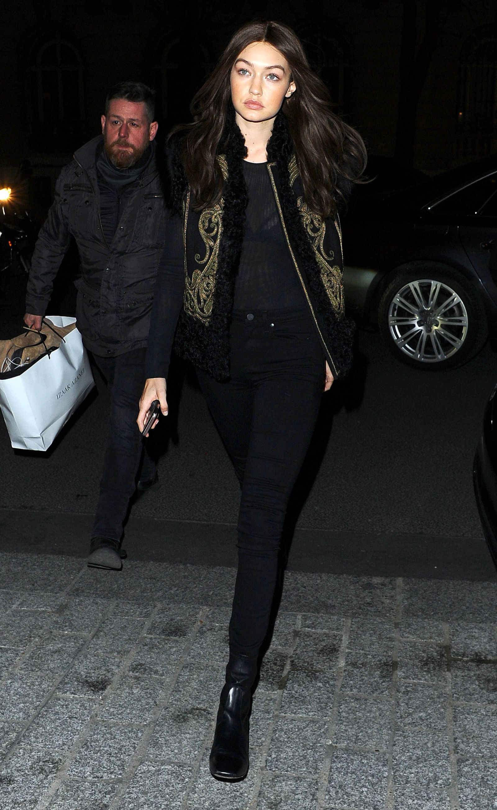 Gigi Hadid dien ao khoac long anh 8