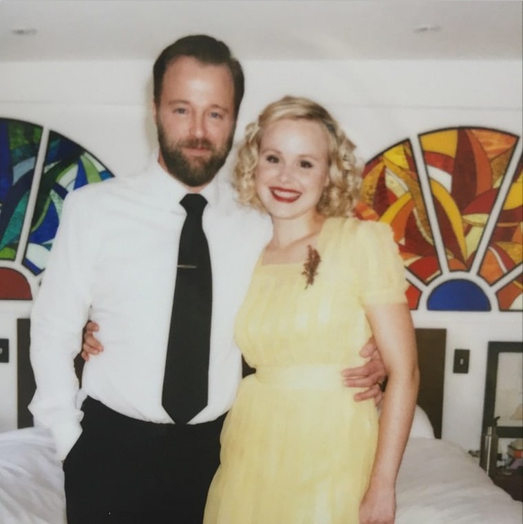 Sao ngoai mac vay cuoi khac la anh 2