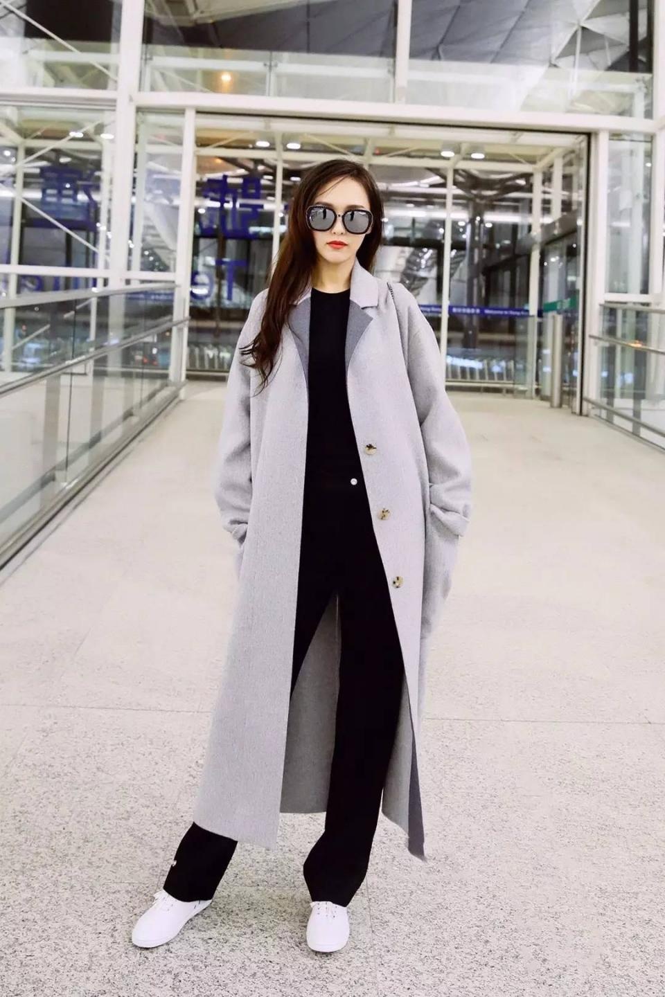 Sao Hoa ngu mac quan au anh 5