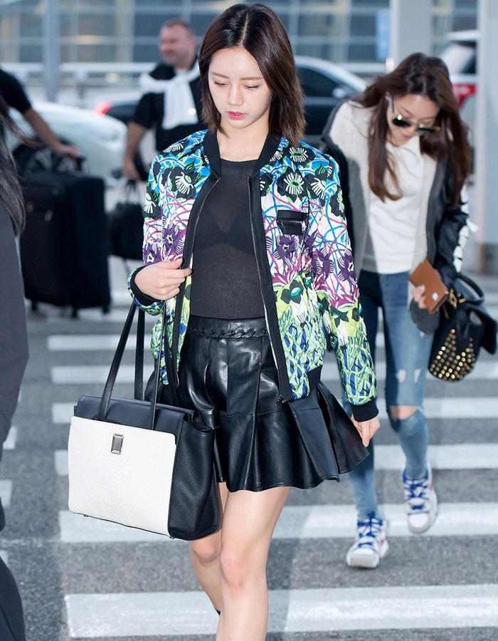 Sao Hoa - Han mac ao khoac bomber anh 8