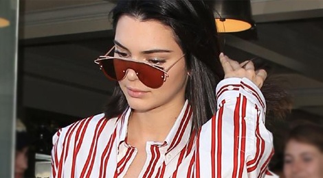 Kendall Jenner mix do voi doi giay 5 trieu dong nhu the nao? hinh anh