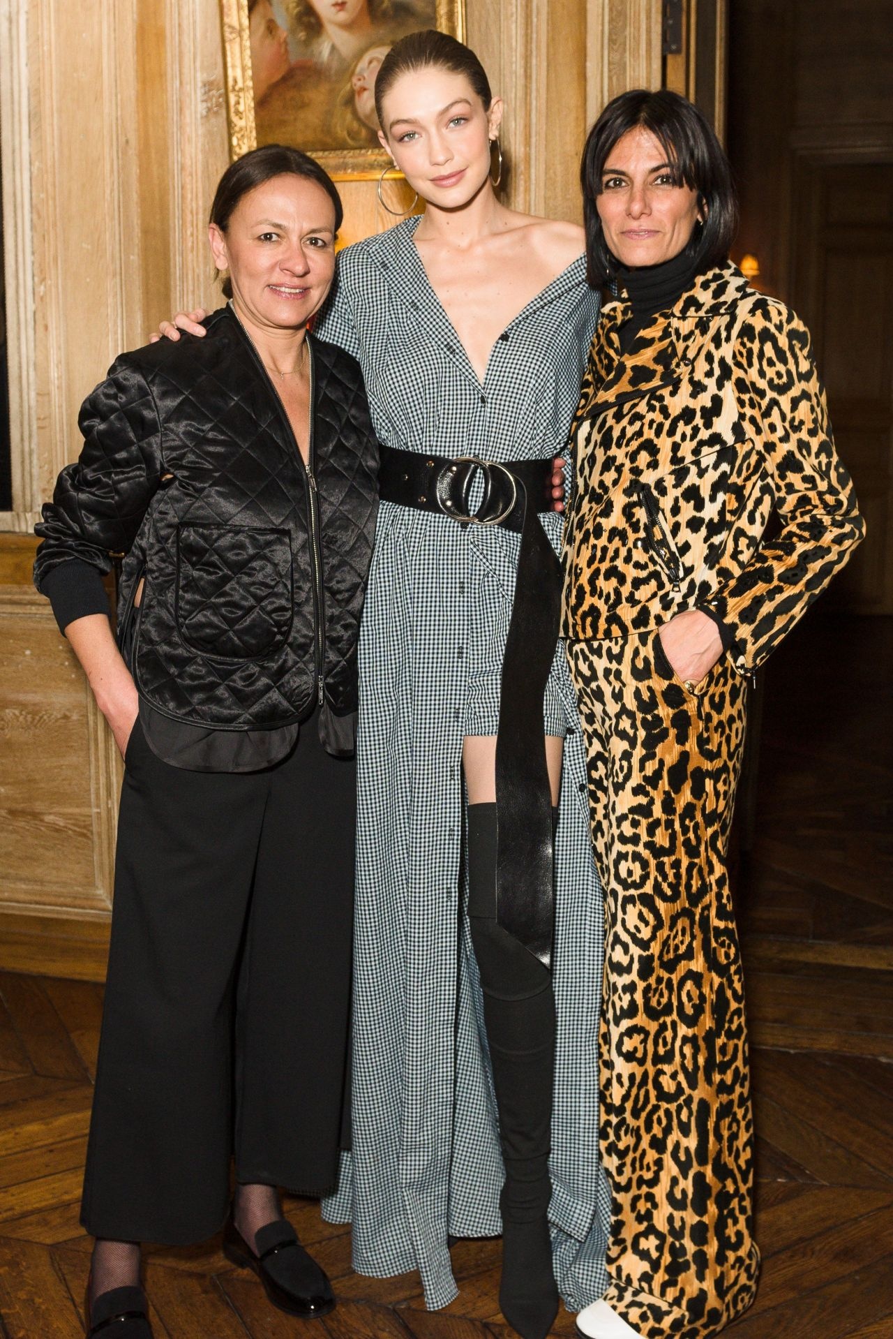 Sao ngoai mac vay so mi anh 1