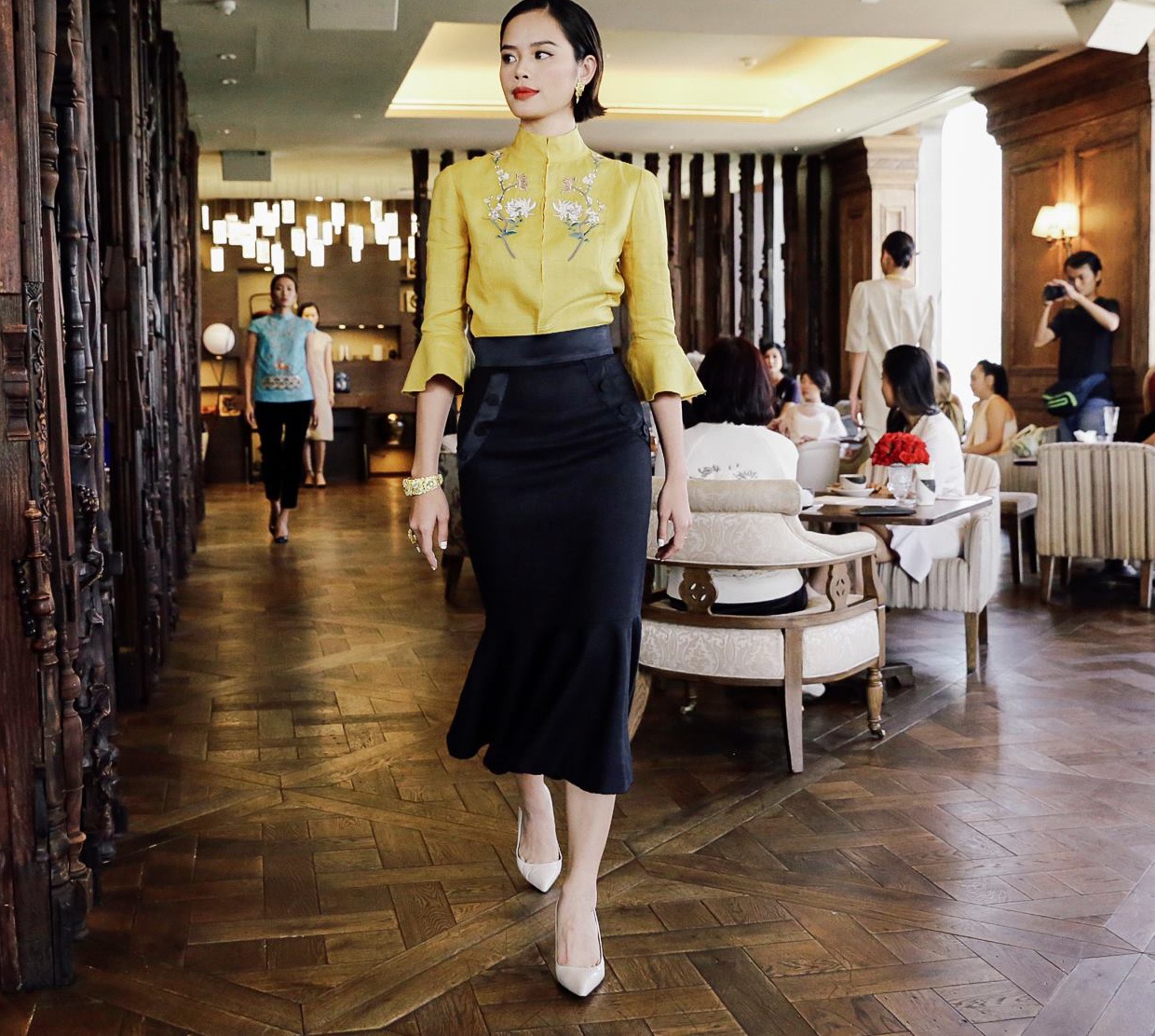 sao dien mau vang anh 10