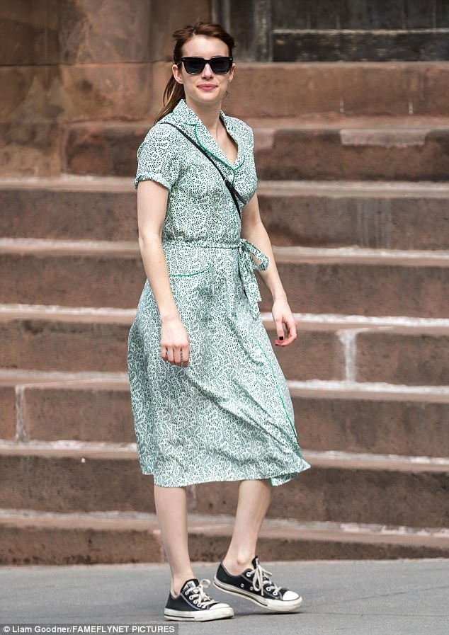 Sao ngoai mac vay cuon anh 10