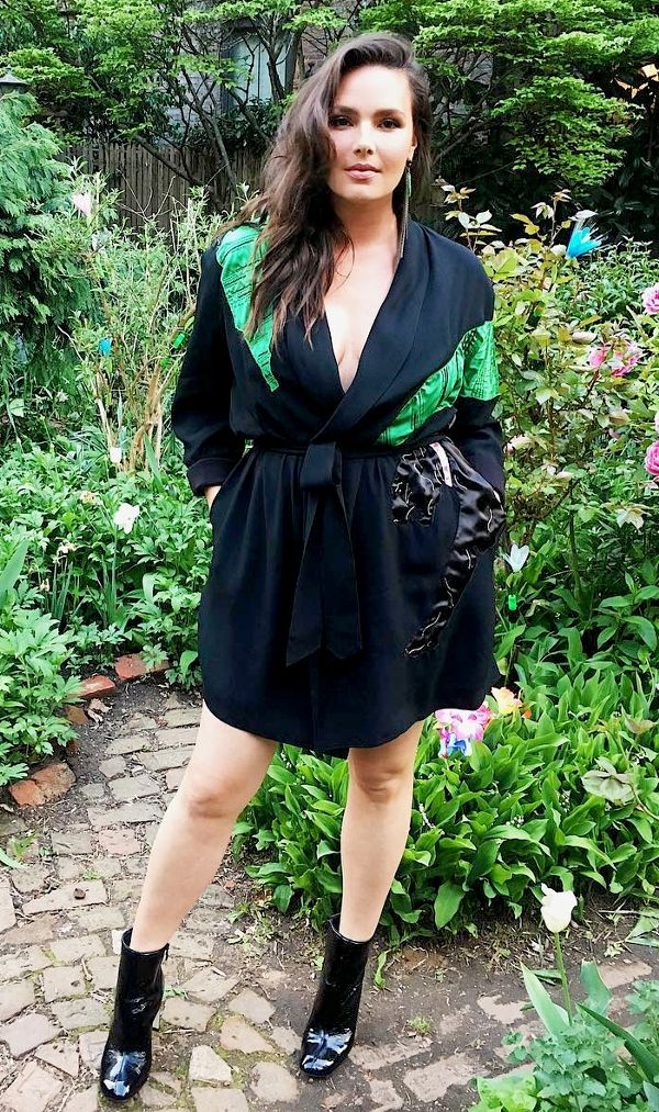 Sao ngoai mac vay cuon anh 6