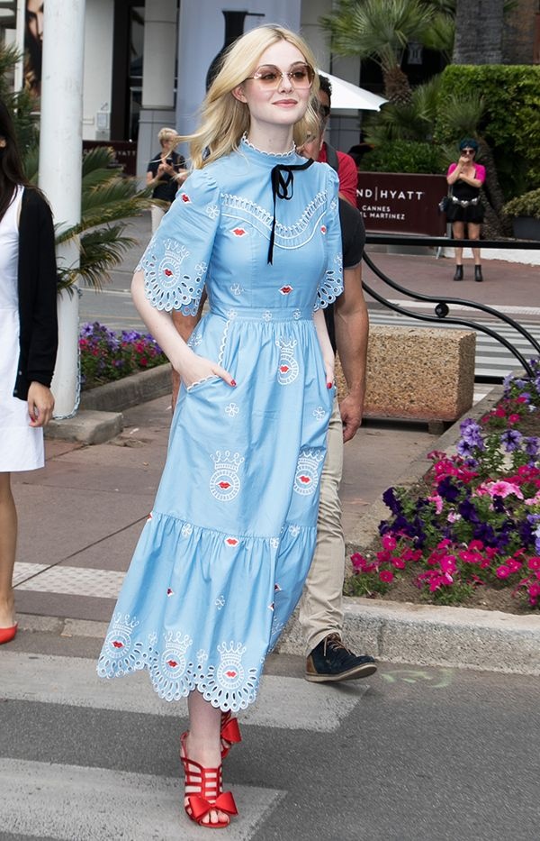 Sao Hollywood mac vay midi anh 5