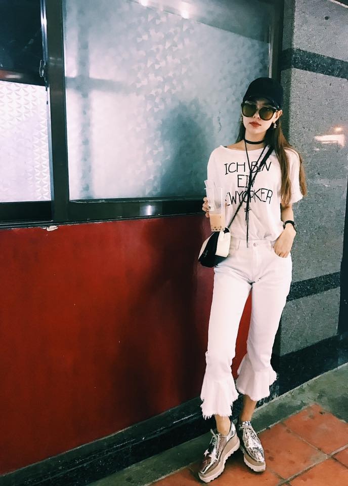 minh hằng mix quần jeans xé gấu ảnh 1 minh hang mix quan jeans xe gau anh 1