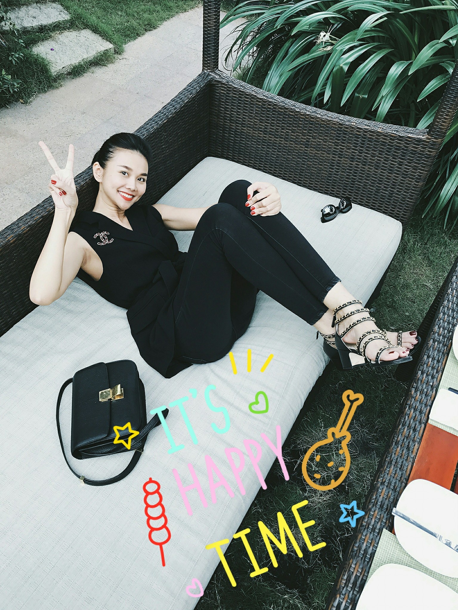 thời trang thanh hằng,  đồ đen,  thời trang đen ảnh 11 thoi trang thanh hang,  do den,  thoi trang den anh 11