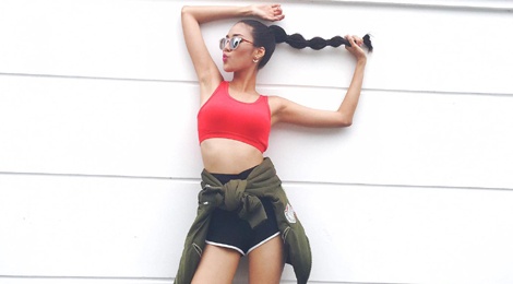 Tu do quan shorts giup an gian tuoi cua Lan Khue hinh anh