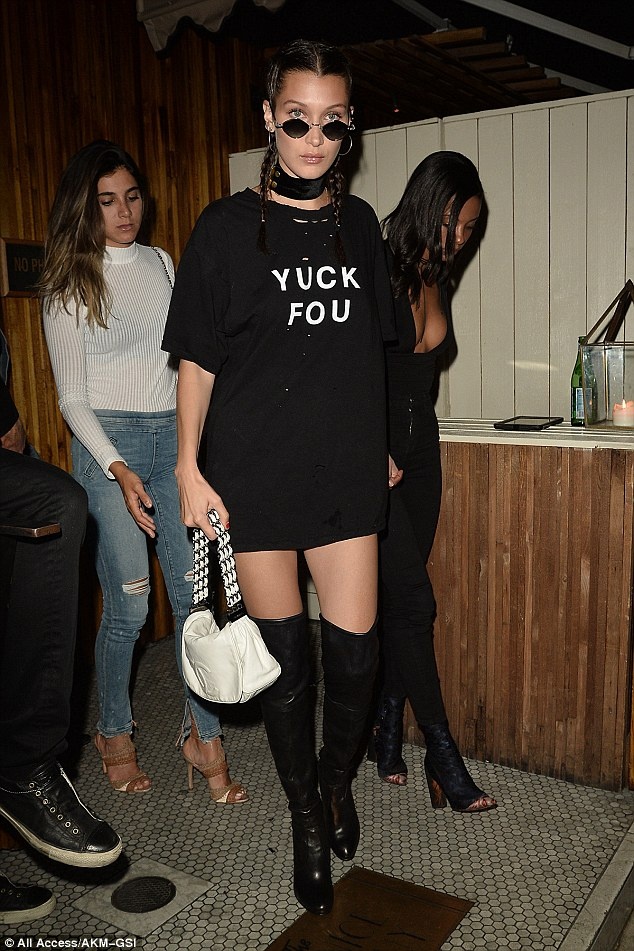 Bella Hadid gợi ý phối đồ với bốt cao quá gối ảnh 8 Bella Hadid goi y phoi do voi bot cao qua goi anh 8