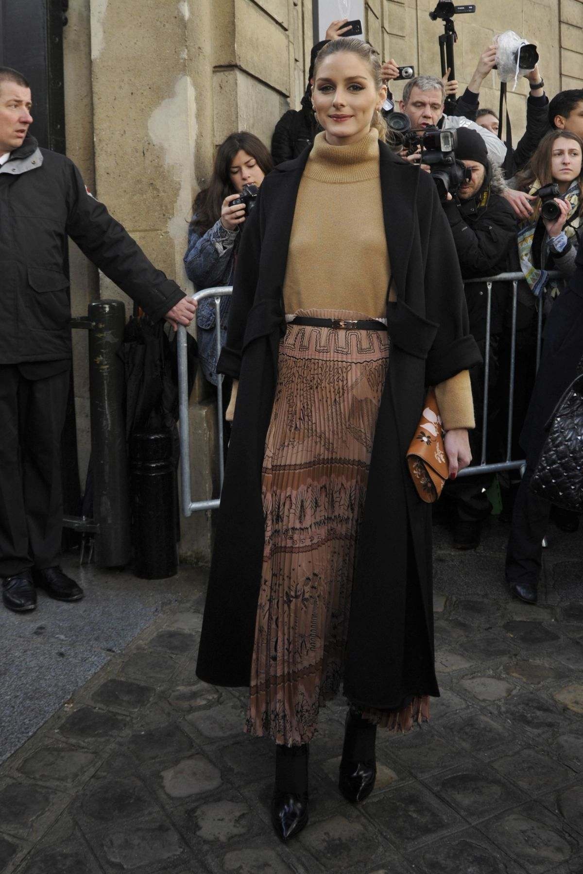 Olivia Palermo diện áo len và chân váy ảnh 10 Olivia Palermo dien ao len va chan vay anh 10