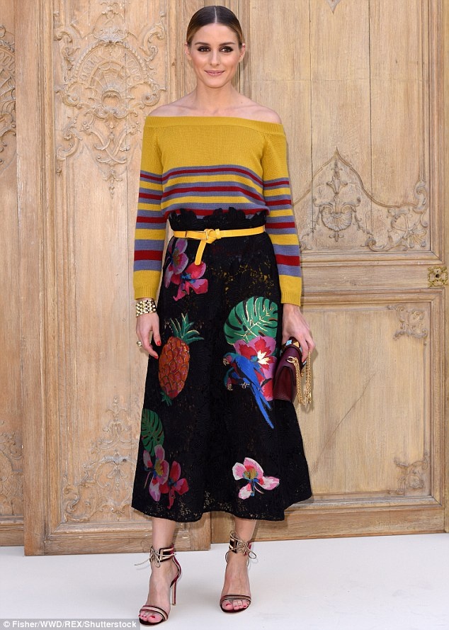 Olivia Palermo diện áo len và chân váy ảnh 11 Olivia Palermo dien ao len va chan vay anh 11