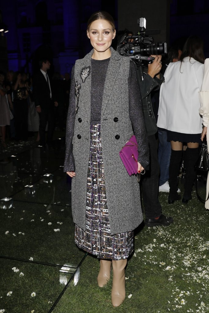 Olivia Palermo diện áo len và chân váy ảnh 5 Olivia Palermo dien ao len va chan vay anh 5