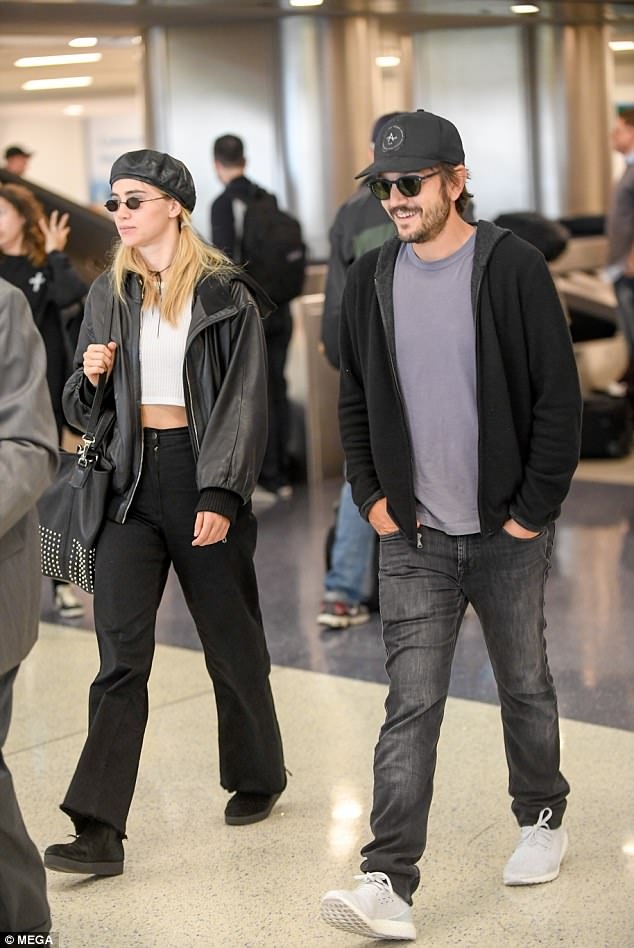 Cách phối đồ với mũ beret ảnh 9 Cach phoi do voi mu beret anh 9