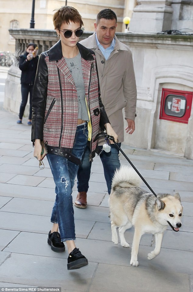 Sao Hollywood mặc áo khoác vải tweed ảnh 5 Sao Hollywood mac ao khoac vai tweed anh 5