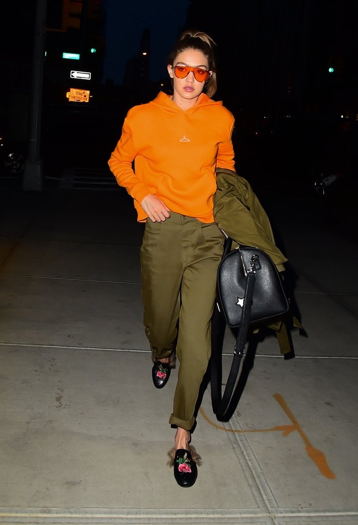 Gigi Hadid phối đồ với áo hoodie ảnh 5 Gigi Hadid phoi do voi ao hoodie anh 5