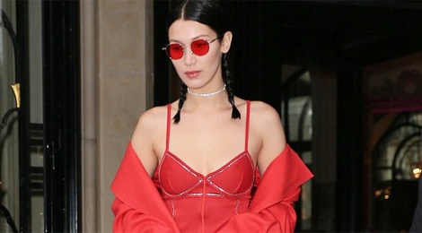 Loat sao chung minh mau do dang len ngoi hinh anh