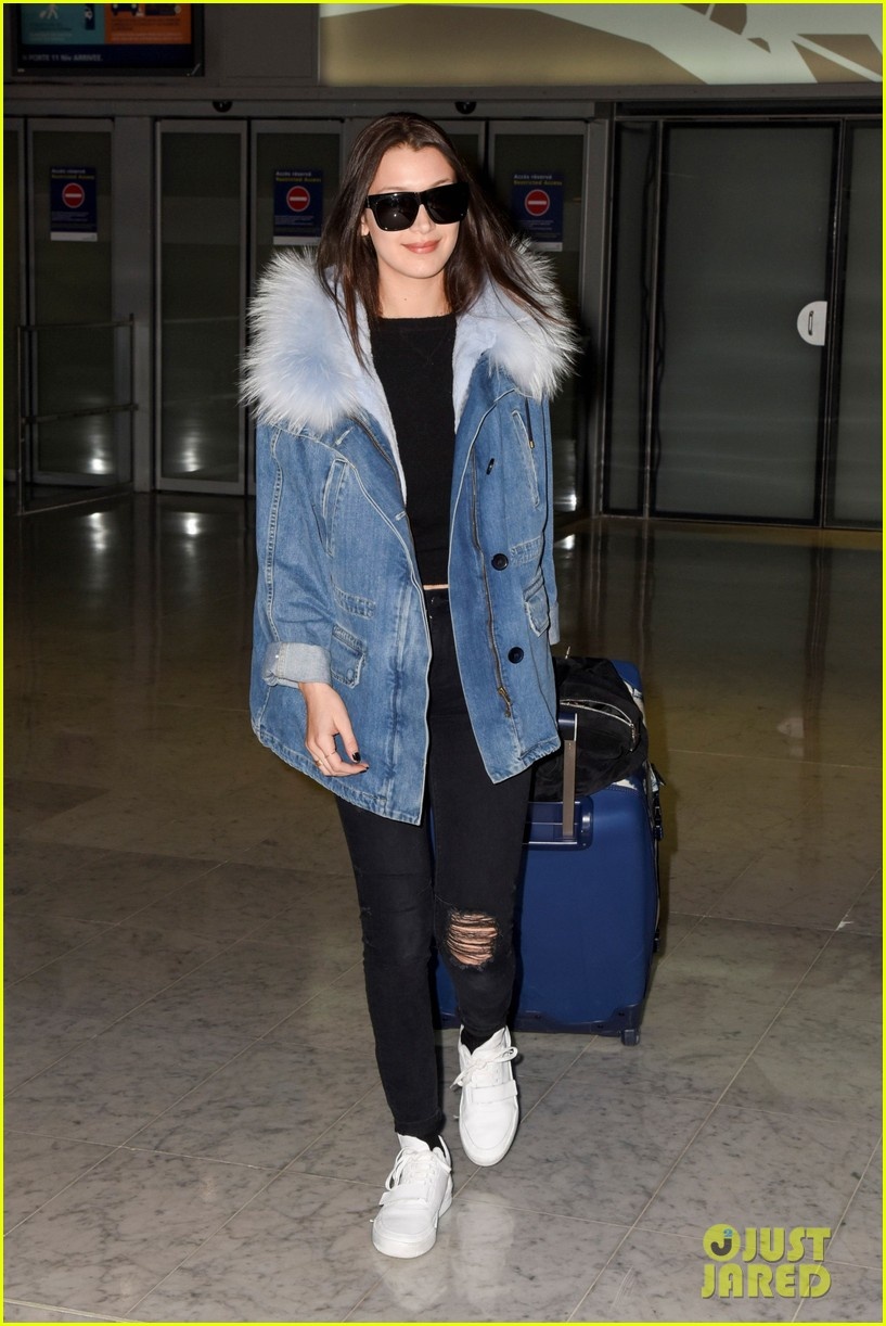 Bella Hadid mix đồ với sneaker trắng ảnh 13 Bella Hadid mix do voi sneaker trang anh 13