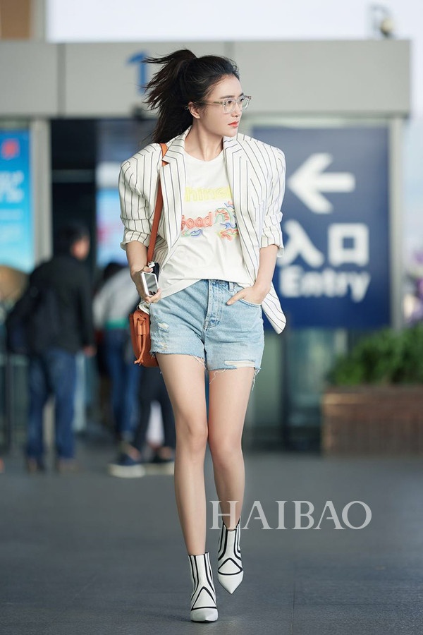 Sao Hoa ngữ mặc blazer cá tính ảnh 4 Sao Hoa ngu mac blazer ca tinh anh 4