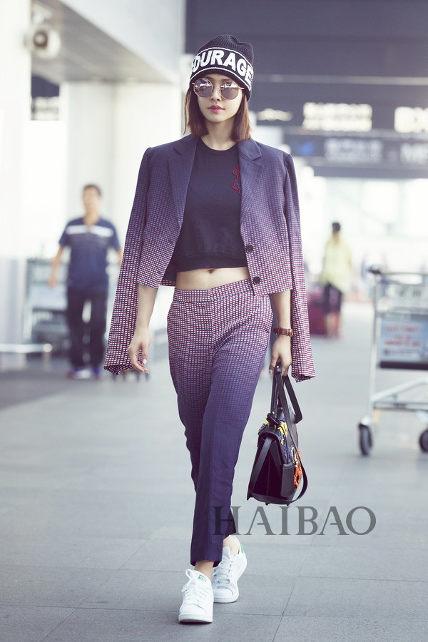 Sao Hoa ngữ mặc blazer cá tính ảnh 3 Sao Hoa ngu mac blazer ca tinh anh 3