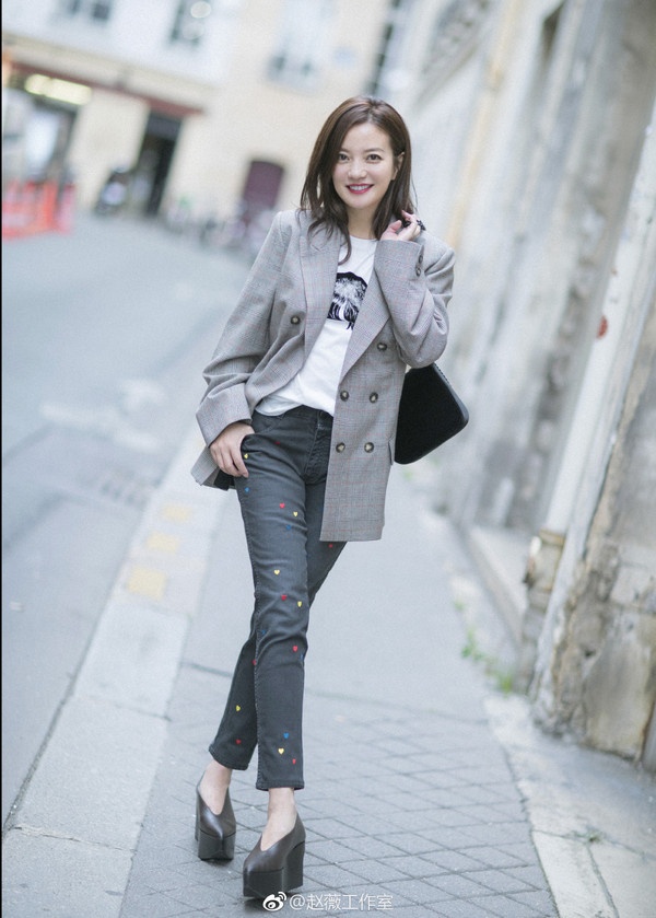 Sao Hoa ngữ mặc blazer cá tính ảnh 8 Sao Hoa ngu mac blazer ca tinh anh 8