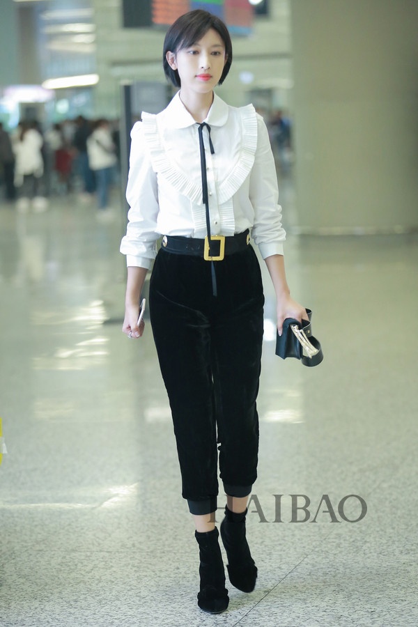 Sao Hoa ngữ phối đồ với ankle bốt ảnh 2 Sao Hoa ngu phoi do voi ankle bot anh 2